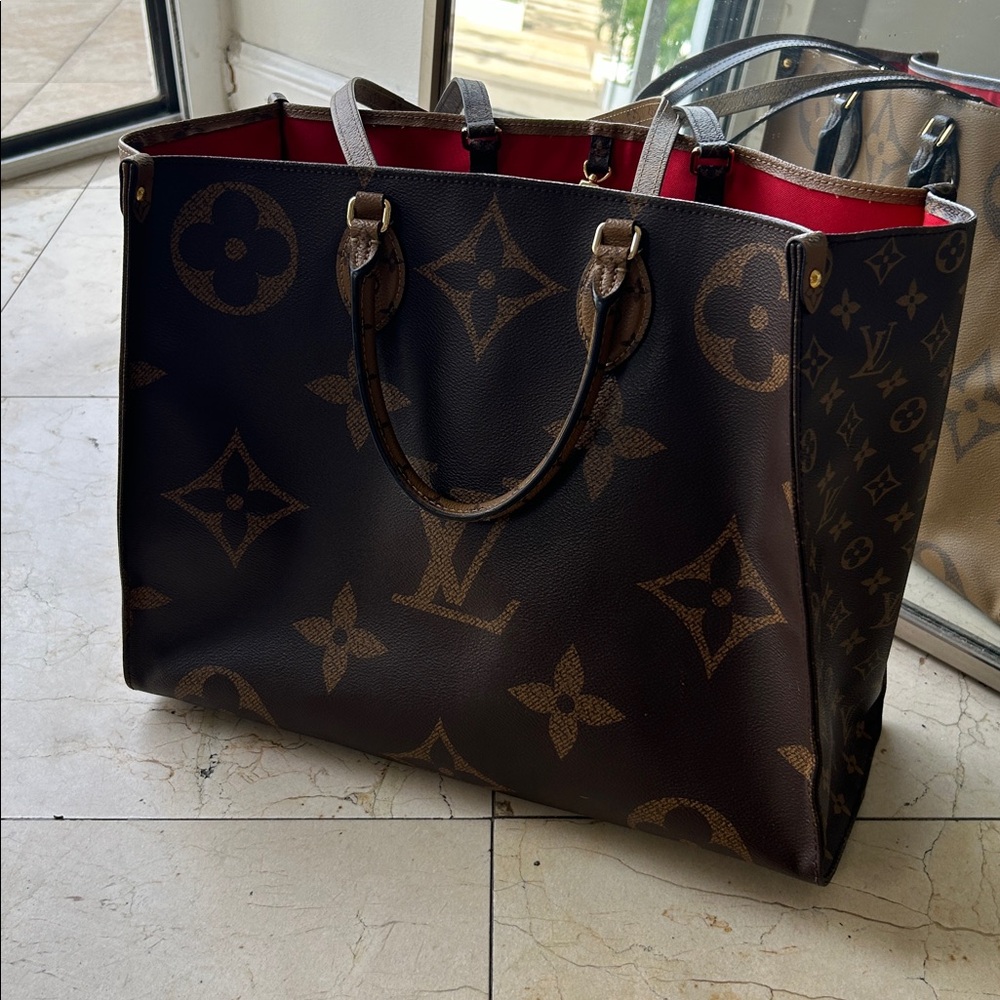 Louis Vuitton GM OnTheGo Tote Reverse Monogram Giant